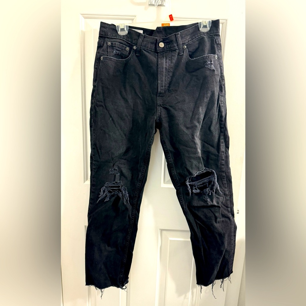 Women’s Black Distressed Jeans